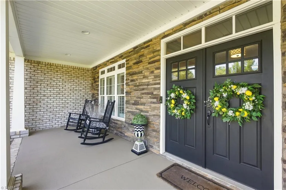 4803 Hampton Oak Court Clemmons, NC 27012