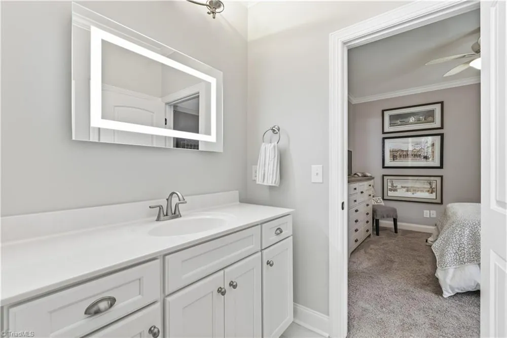 4803 Hampton Oak Court Clemmons, NC 27012
