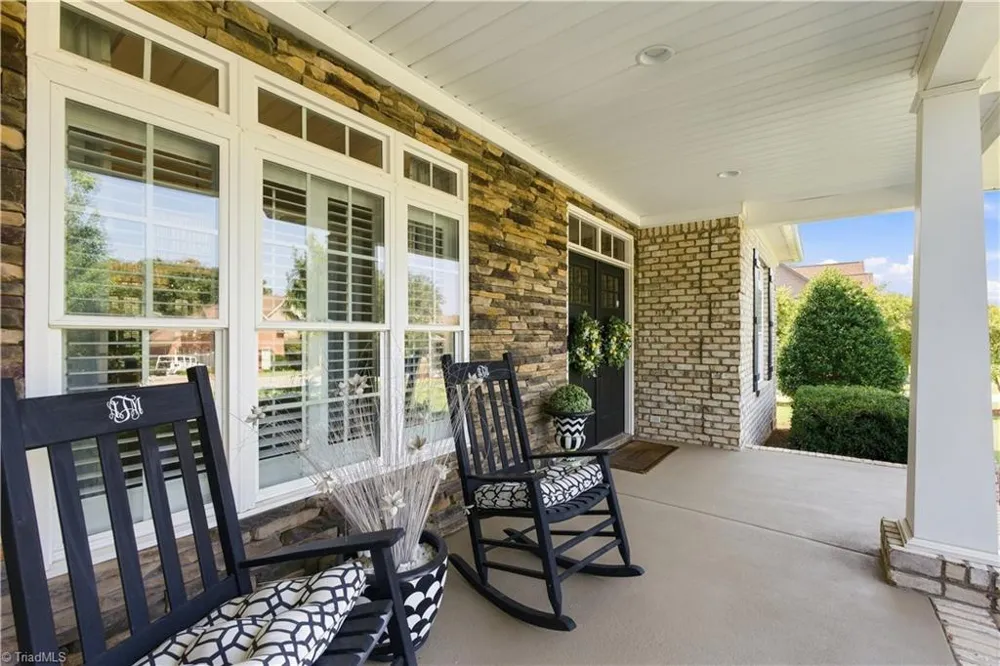4803 Hampton Oak Court Clemmons, NC 27012