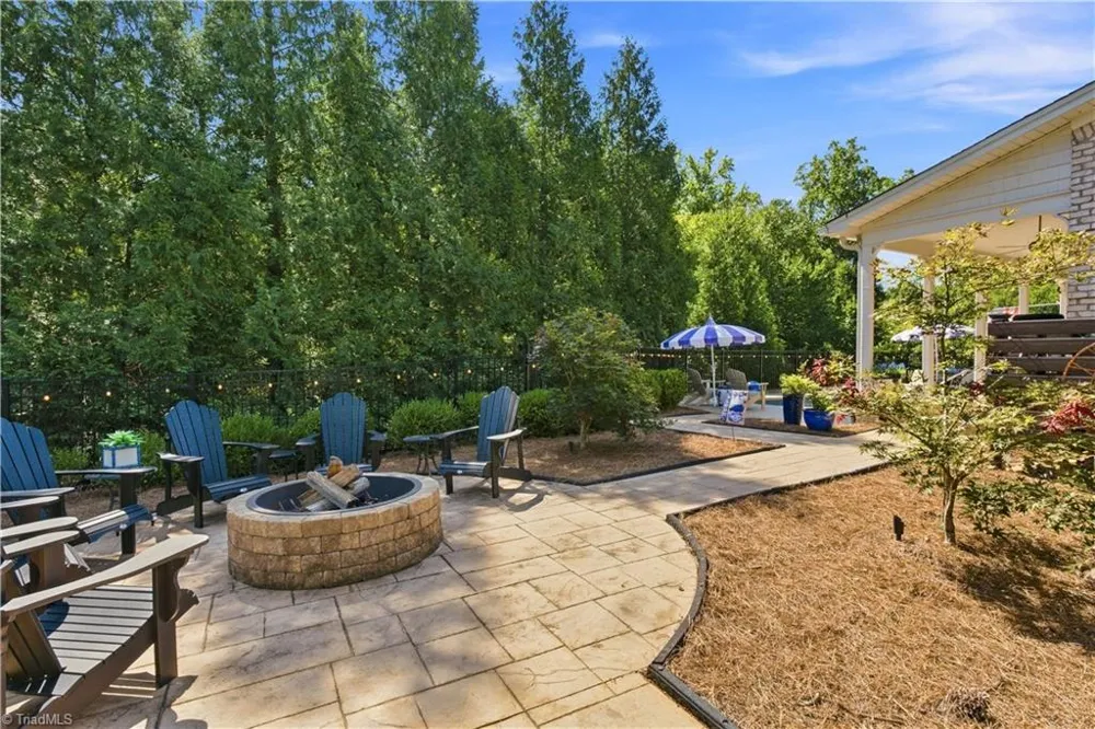 4803 Hampton Oak Court Clemmons, NC 27012