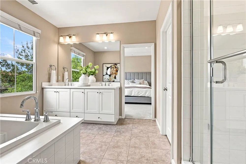 259 Rodeo Irvine, CA 92602