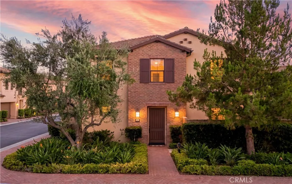 259 Rodeo Irvine, CA 92602