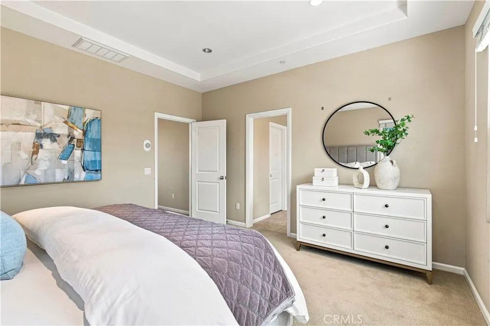 259 Rodeo Irvine, CA 92602