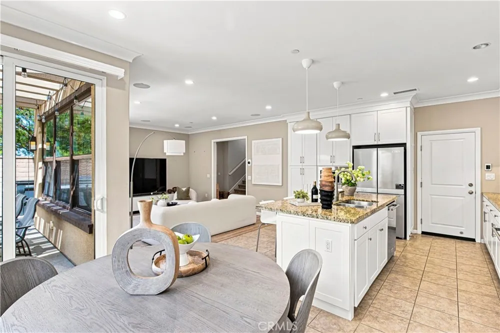 259 Rodeo Irvine, CA 92602