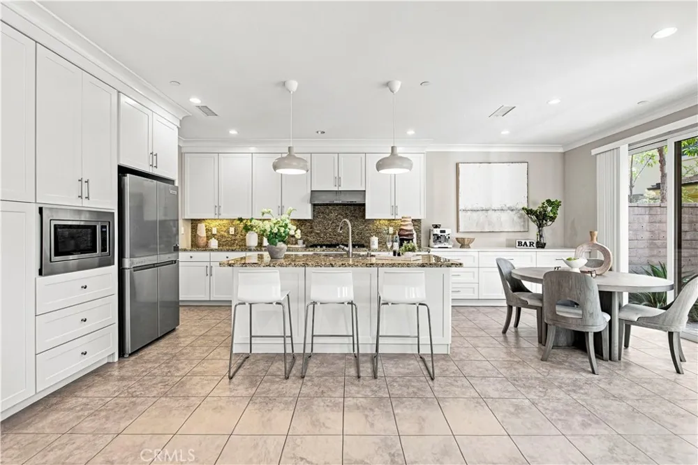 259 Rodeo Irvine, CA 92602