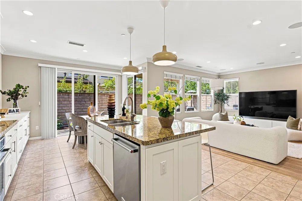 259 Rodeo Irvine, CA 92602