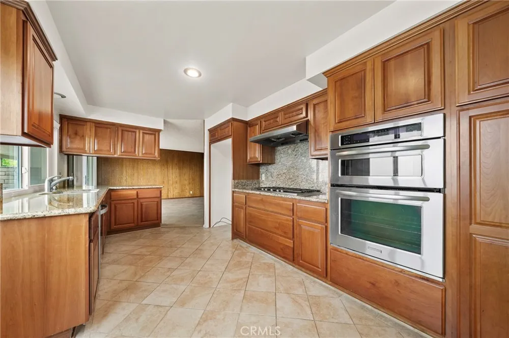 704 Crest Vista Drive Monterey Park, CA 91754