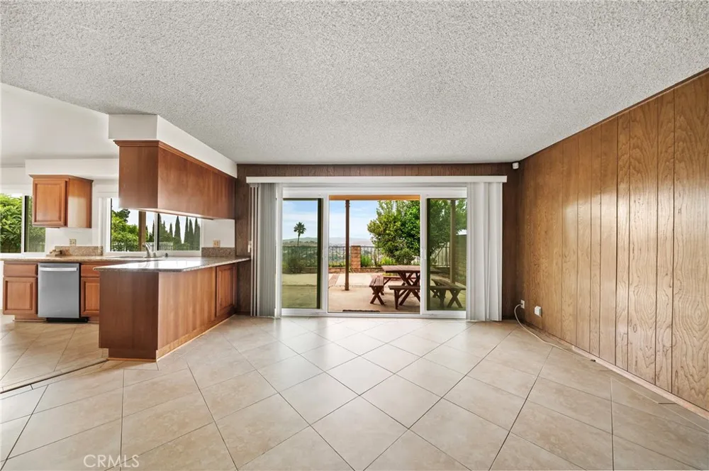 704 Crest Vista Drive Monterey Park, CA 91754