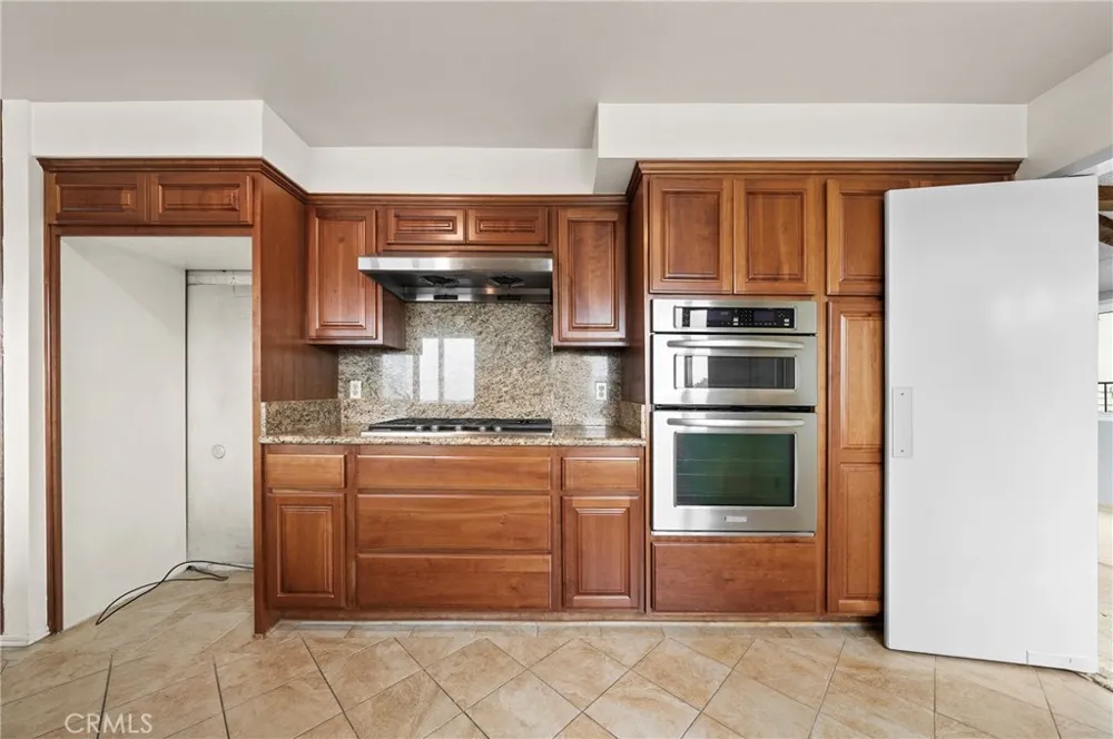 704 Crest Vista Drive Monterey Park, CA 91754