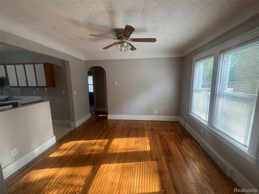 436 E Cambourne Street Ferndale City, MI 48220