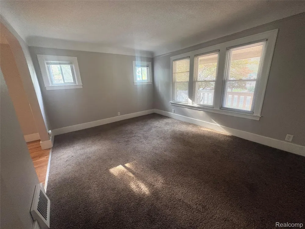 436 E Cambourne Street Ferndale City, MI 48220