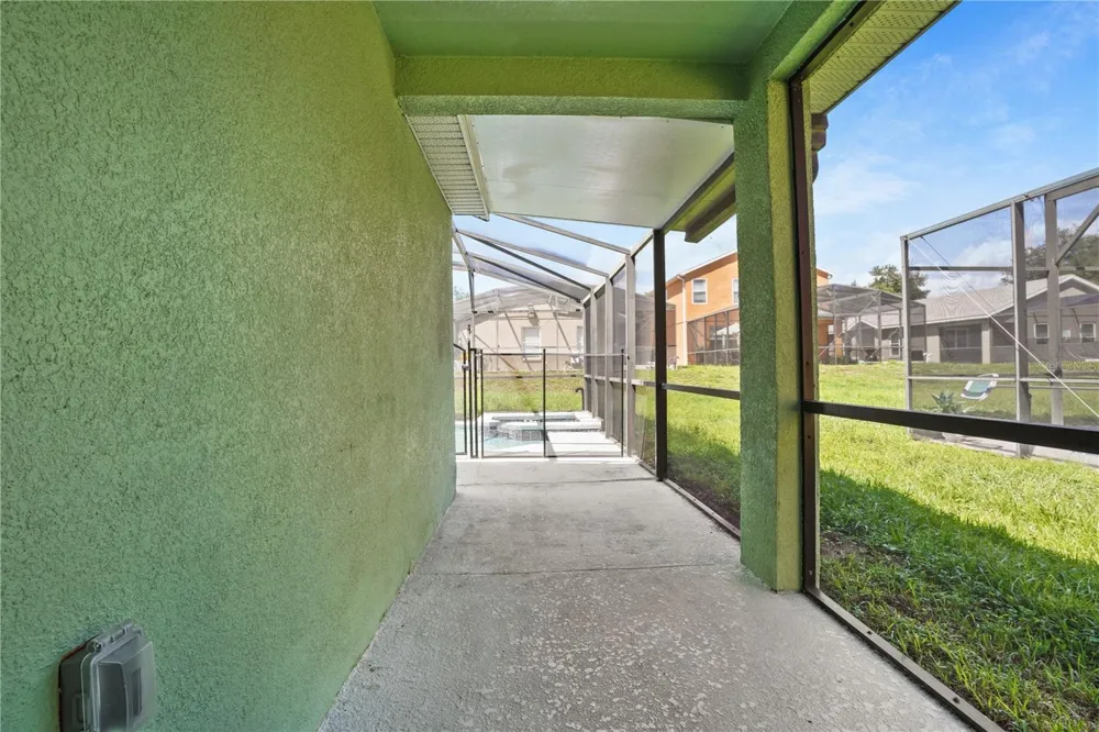 161 HAMMOCK COURT Davenport, FL 33896