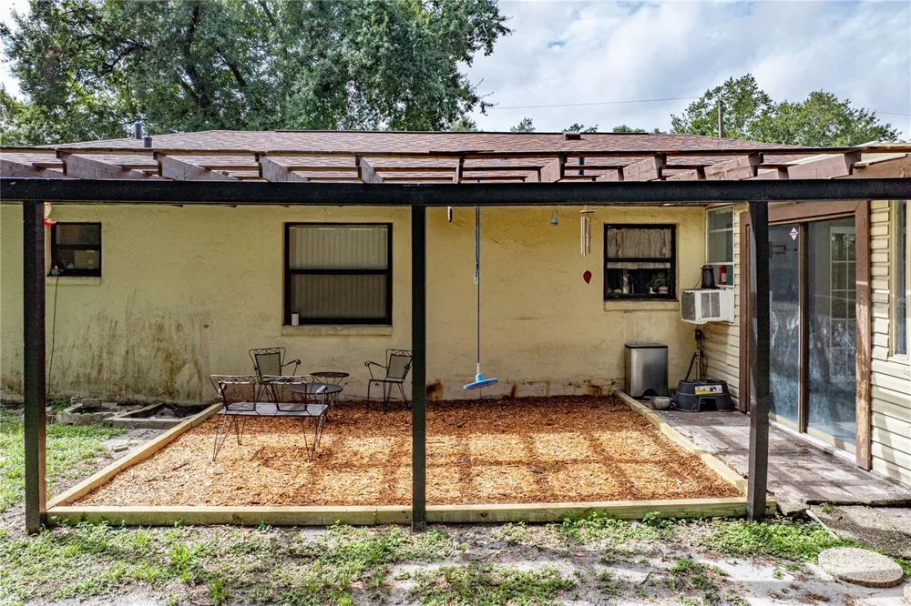 124 POINTE DRIVE Auburndale, FL 33823