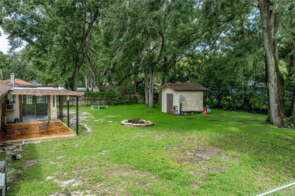 124 POINTE DRIVE Auburndale, FL 33823