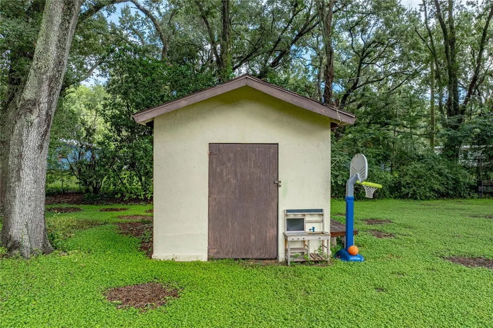 124 POINTE DRIVE Auburndale, FL 33823