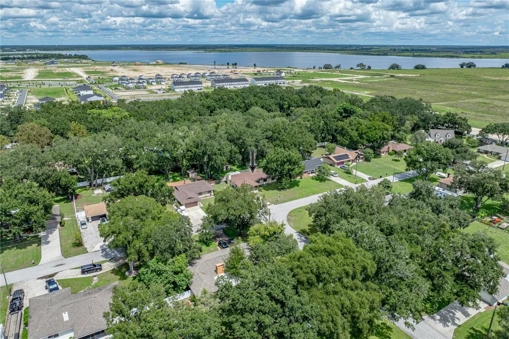 124 POINTE DRIVE Auburndale, FL 33823