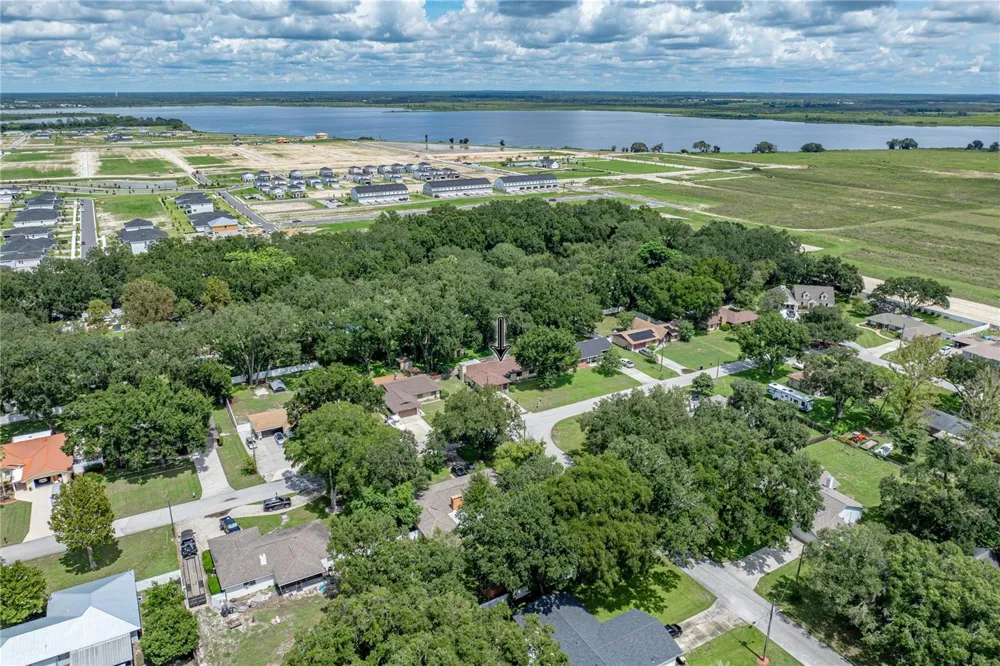 124 POINTE DRIVE Auburndale, FL 33823