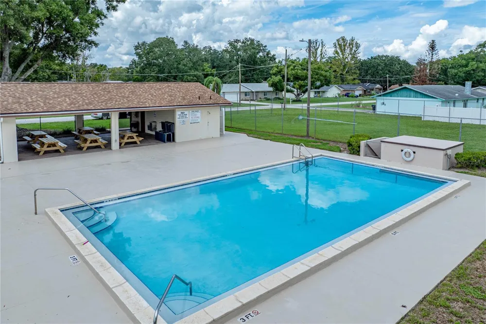 124 POINTE DRIVE Auburndale, FL 33823