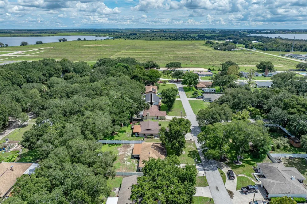 124 POINTE DRIVE Auburndale, FL 33823