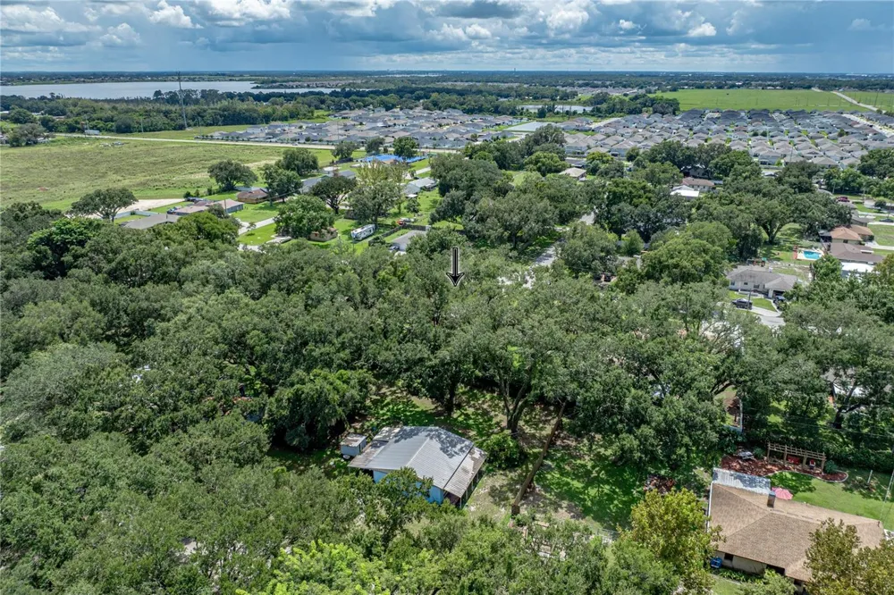 124 POINTE DRIVE Auburndale, FL 33823