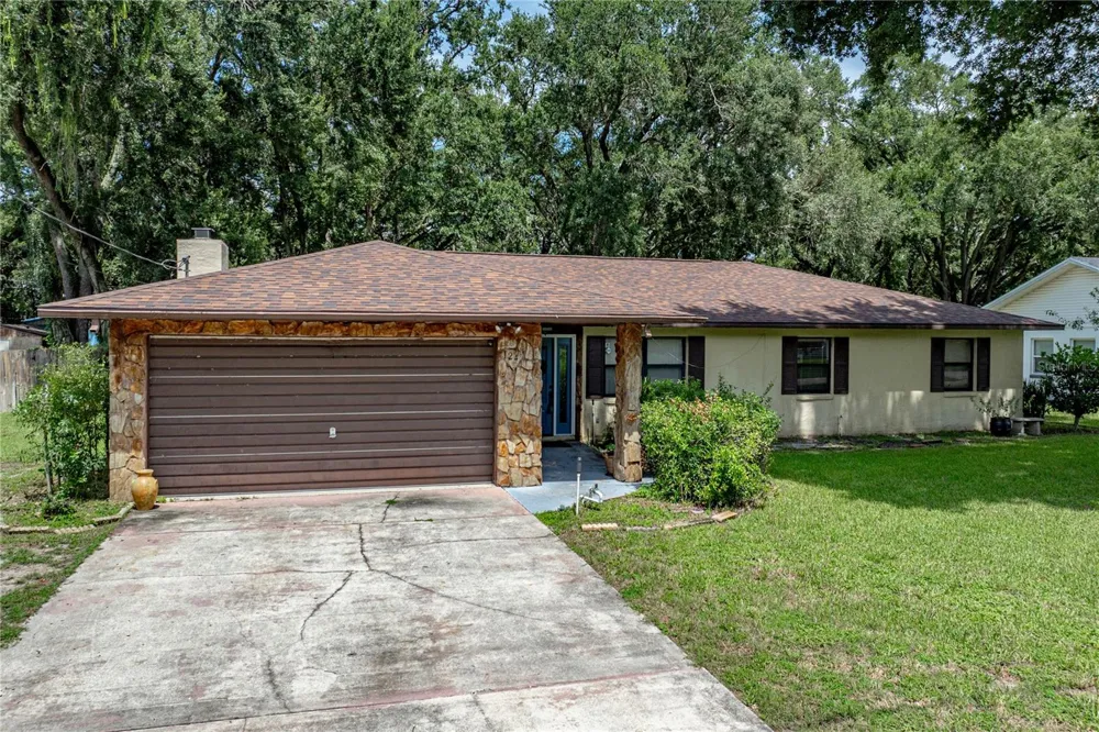 124 POINTE DRIVE Auburndale, FL 33823