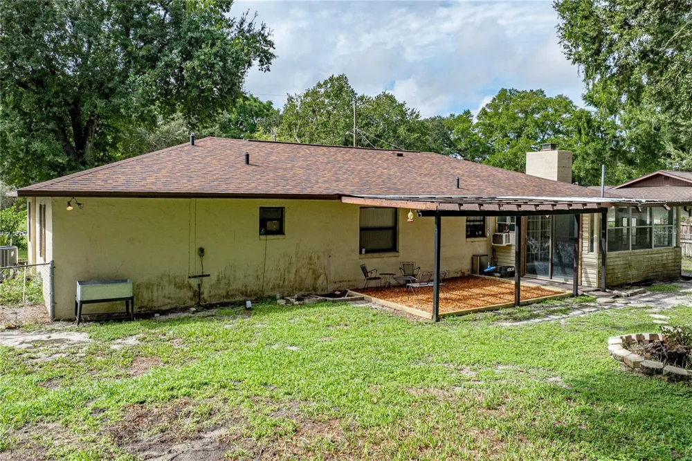 124 POINTE DRIVE Auburndale, FL 33823