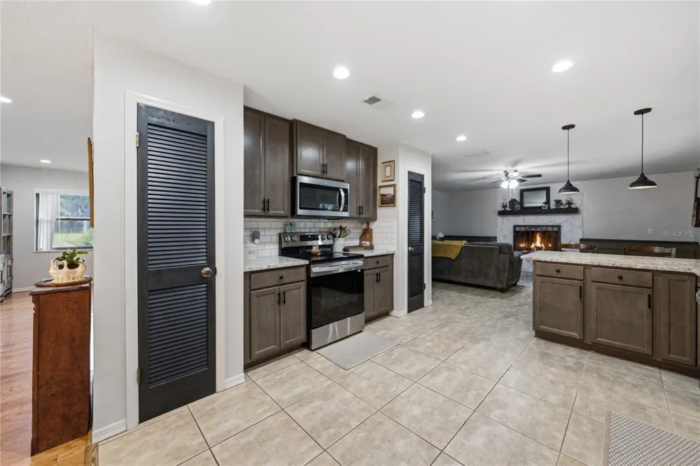 124 POINTE DRIVE Auburndale, FL 33823