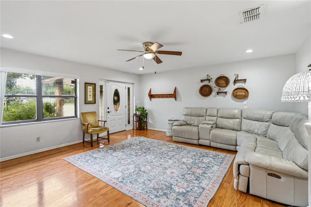 124 POINTE DRIVE Auburndale, FL 33823