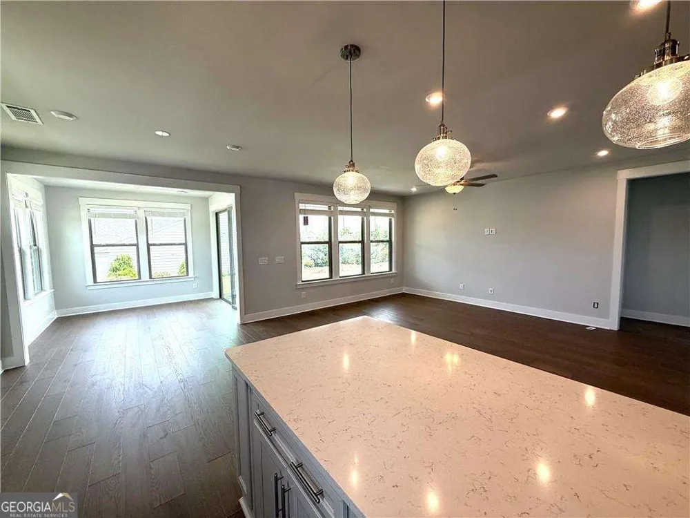 2436 Naples ST Hoschton, GA 30548
