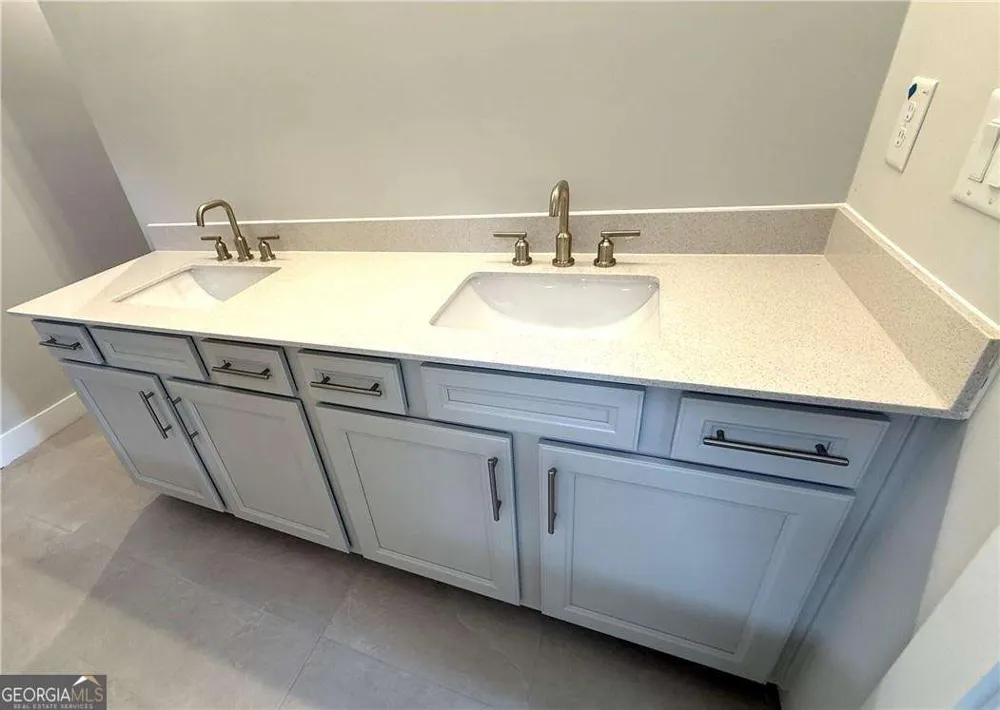 2436 Naples ST Hoschton, GA 30548