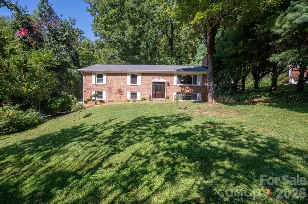 65 Beechwood Road Asheville, NC 28805