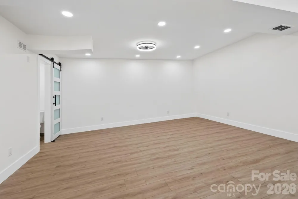 65 Beechwood Road Asheville, NC 28805