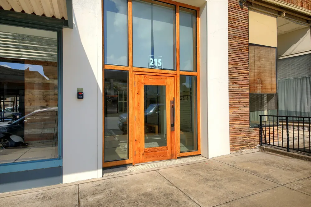 215 Main Street Taylor, TX 76574
