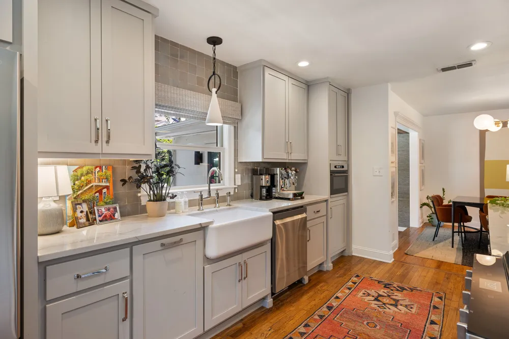 2304 Greenlee Drive Austin, TX 78703