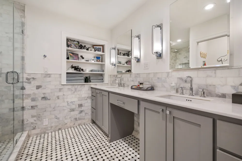 2304 Greenlee Drive Austin, TX 78703