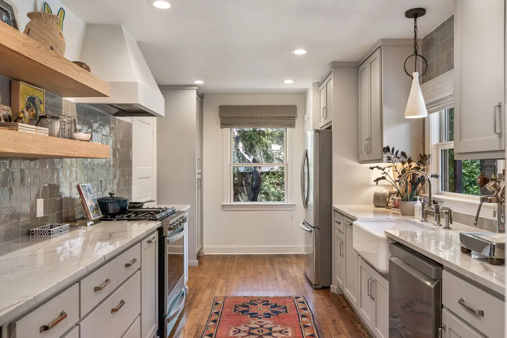 2304 Greenlee Drive Austin, TX 78703