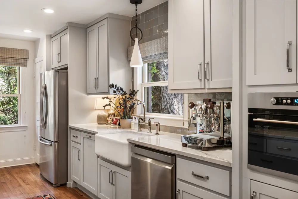 2304 Greenlee Drive Austin, TX 78703