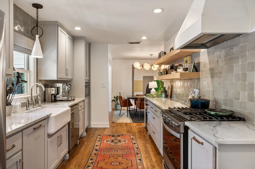 2304 Greenlee Drive Austin, TX 78703