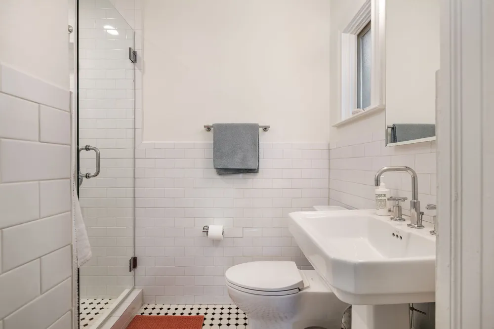 2304 Greenlee Drive Austin, TX 78703