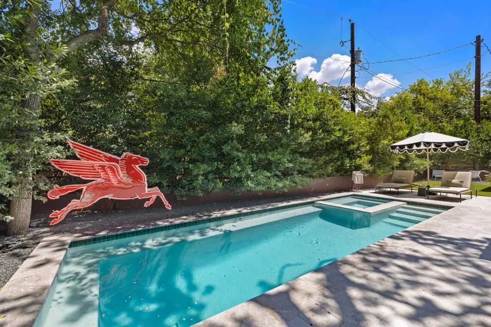 2304 Greenlee Drive Austin, TX 78703