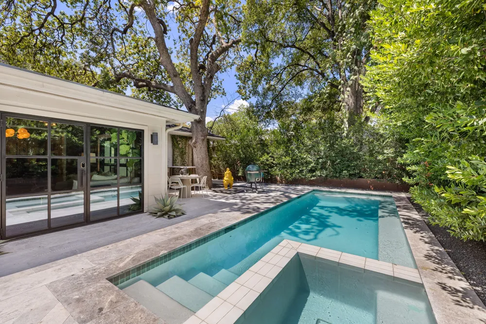 2304 Greenlee Drive Austin, TX 78703