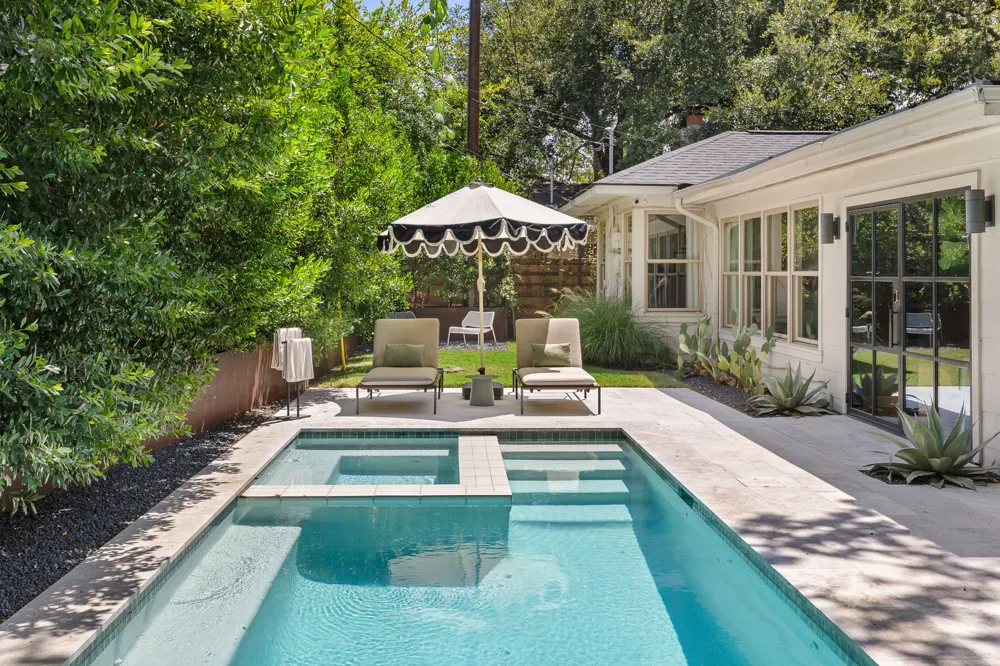 2304 Greenlee Drive Austin, TX 78703
