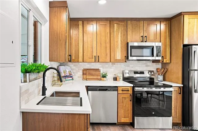 2095 E 113th Avenue Northglenn, CO 80233