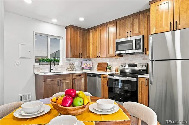 2095 E 113th Avenue Northglenn, CO 80233