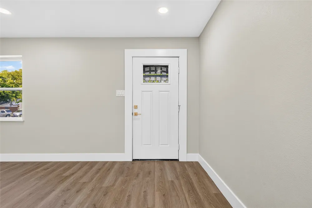 1026 Park Center Street Benbrook, TX 76126