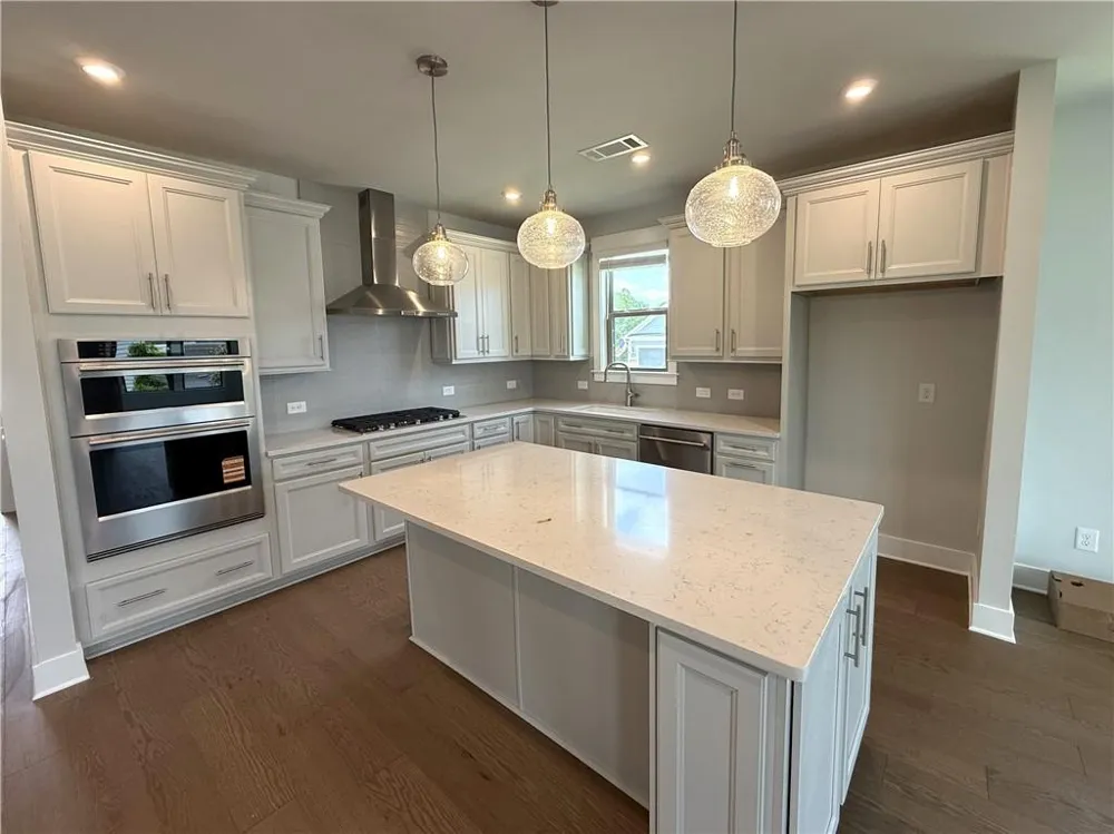 2436 Naples Street Hoschton, GA 30548
