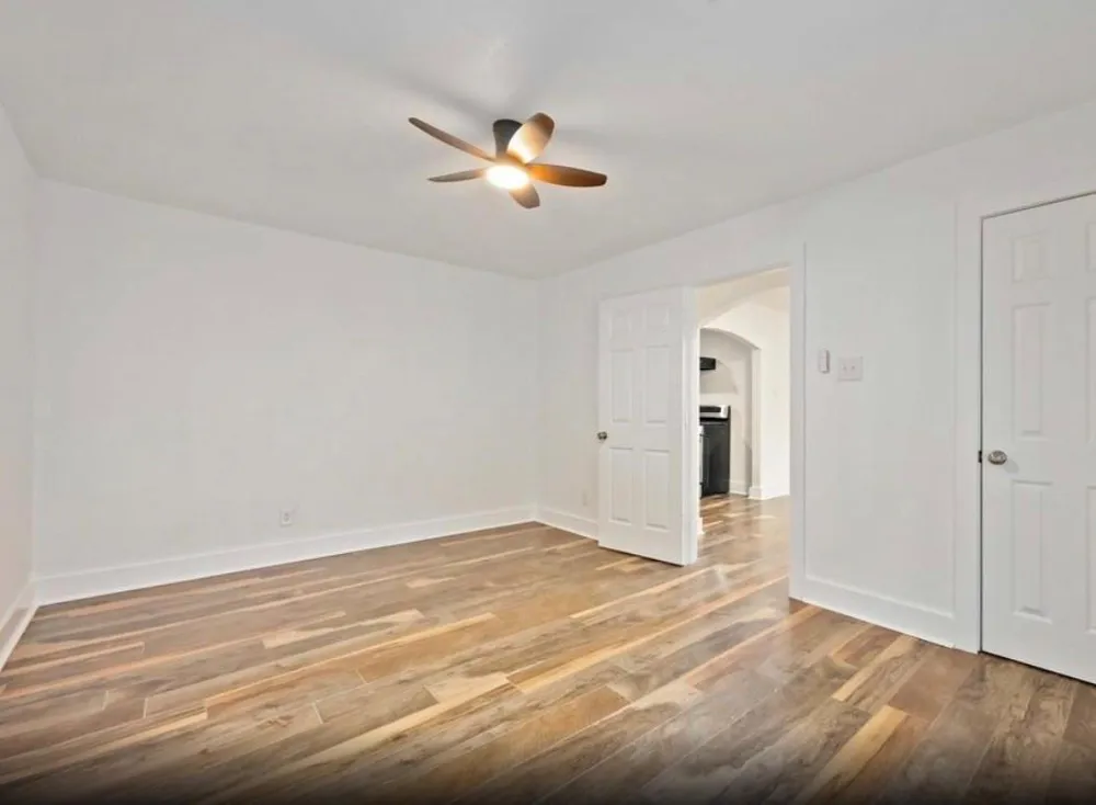 6043 Lyndhurst Drive Houston, TX 77033