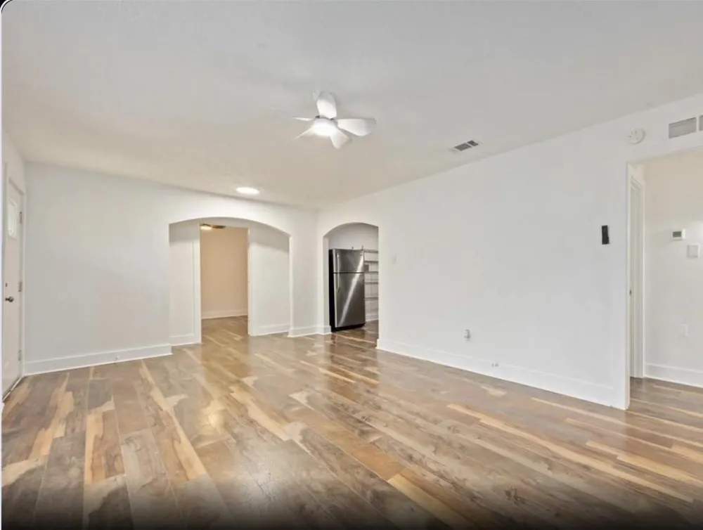 6043 Lyndhurst Drive Houston, TX 77033