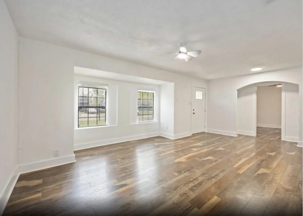 6043 Lyndhurst Drive Houston, TX 77033