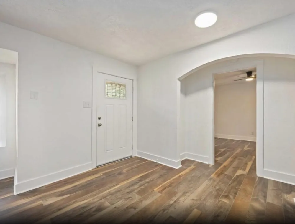 6043 Lyndhurst Drive Houston, TX 77033
